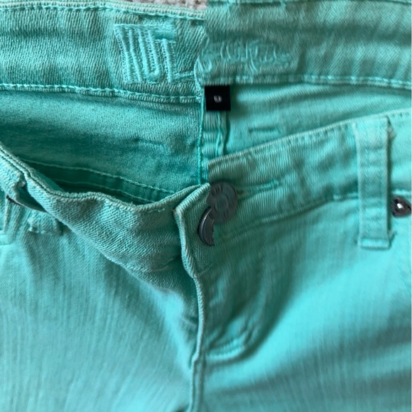 Kut From The Cloth - Picture 6 of 13